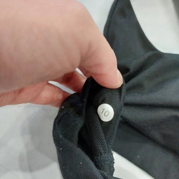 Lululemon Black 50 Rep Sports Bra Size 10 - Picture 4 of 4